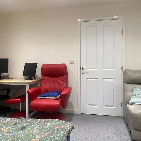 Dengenzy House Leeds (West Yorkshire)