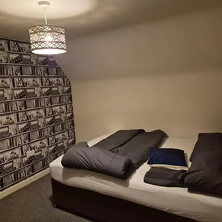 Δωμάτια σε οικογενειακή κατοικία Dengenzy House *