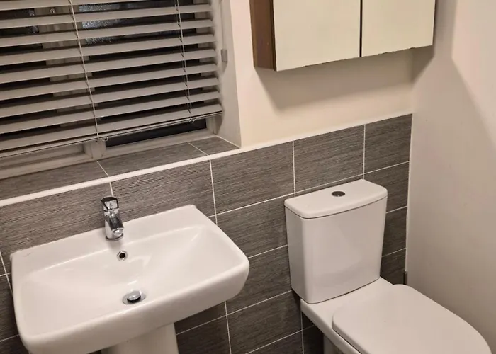 Dengenzy House Λιντς