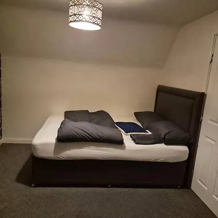 Homestay Dengenzy House Leeds (West Yorkshire)