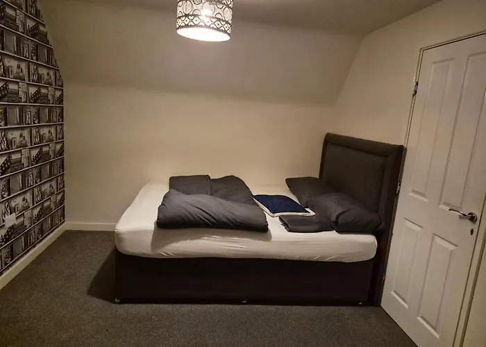 Homestay Dengenzy House Leeds (West Yorkshire)