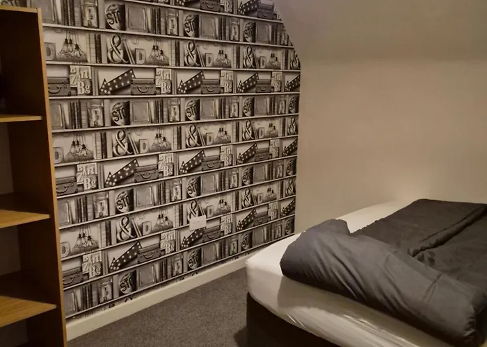 Homestay Dengenzy House *